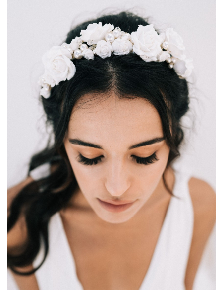 Couronne mariage moderne "Rosie" avec roses et perles