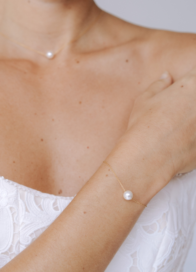 Bracelet mariage "Emilia" simple avec perle nacrée