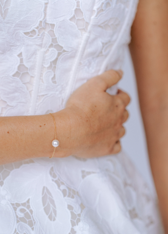 Bracelet mariage "Emilia" simple avec perle nacrée 2