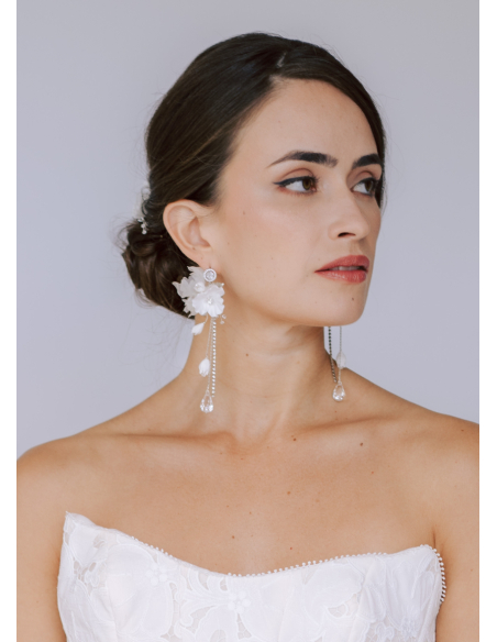 Boucles d'oreilles mariée "Chiara" avec fleurs et cristaux
