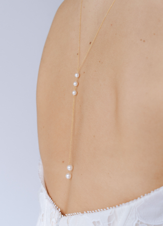 "Emilia" Collier de mariée perlé avec bijou robe dos nu