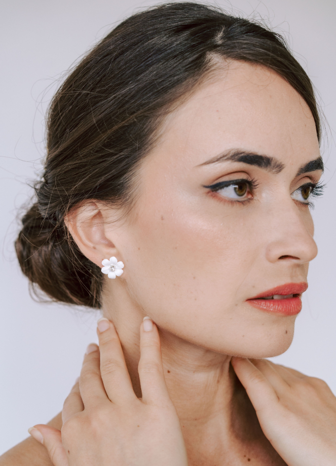 Clous d'oreilles "Nina" avec cristaux... Clous d'oreilles "Nina" avec cristaux...