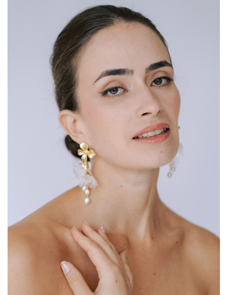 Boucles d'oreilles "Flora" avec attache fleur et perles