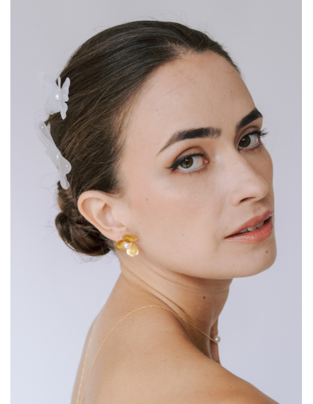 Clous d'oreilles "Gisèle" avec fleurs et perles d'eau douce