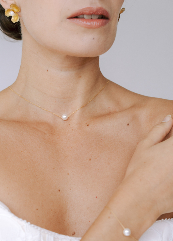 Clous d'oreilles "Gisèle" avec fleurs...