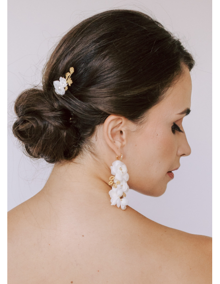 Boucles d'oreilles "Constance" avec fleurs en soie et perles
