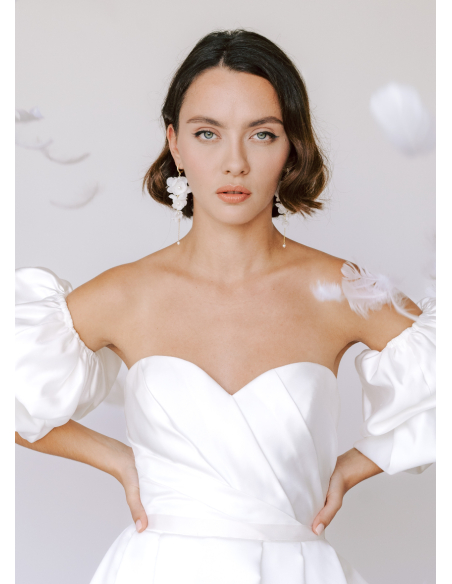 Boucles d'oreilles "Sofia" avec fleurs en soie et perles nacrées