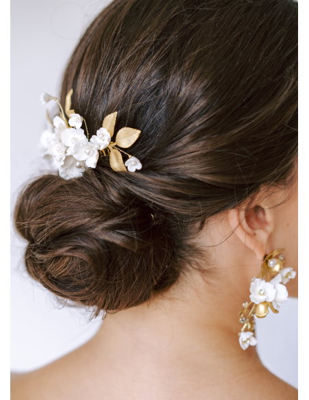 Boucles d'oreilles mariée "Lucia" avec fleurs esprit Bridgerton