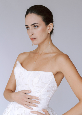 Boucles d'oreilles pendantes "Agathe" avec perles baroques 2