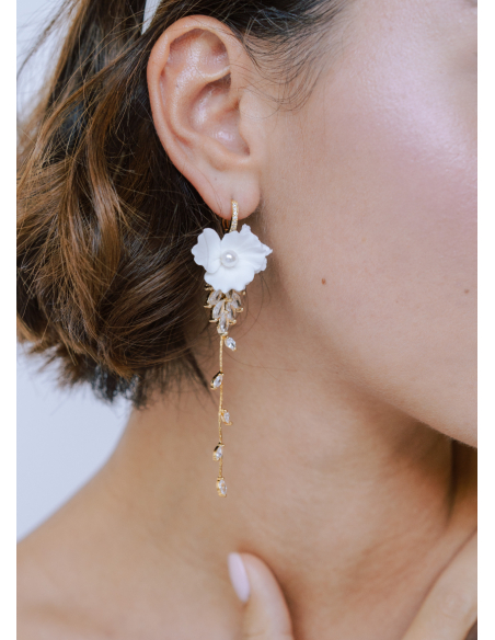 Boucles d'oreilles mariées "Suzie" pendantes et strassées