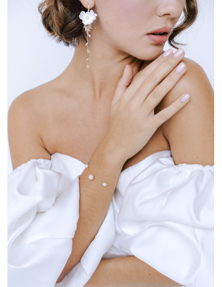 Boucles d'oreilles mariées "Suzie" pendantes et strassées