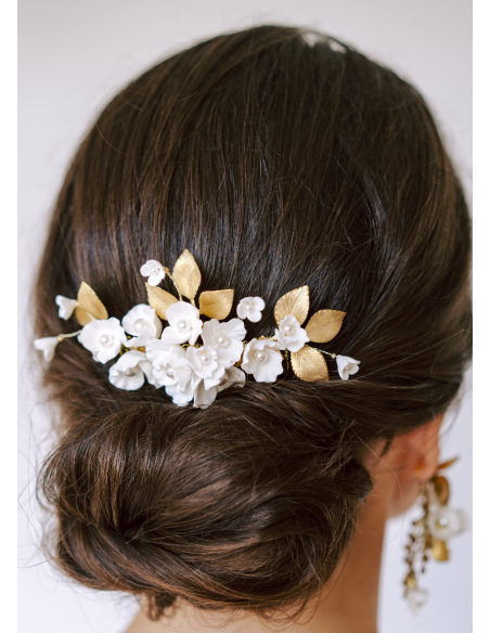 Peigne mariée "Lucia" avec fleurs aspect porcelaine