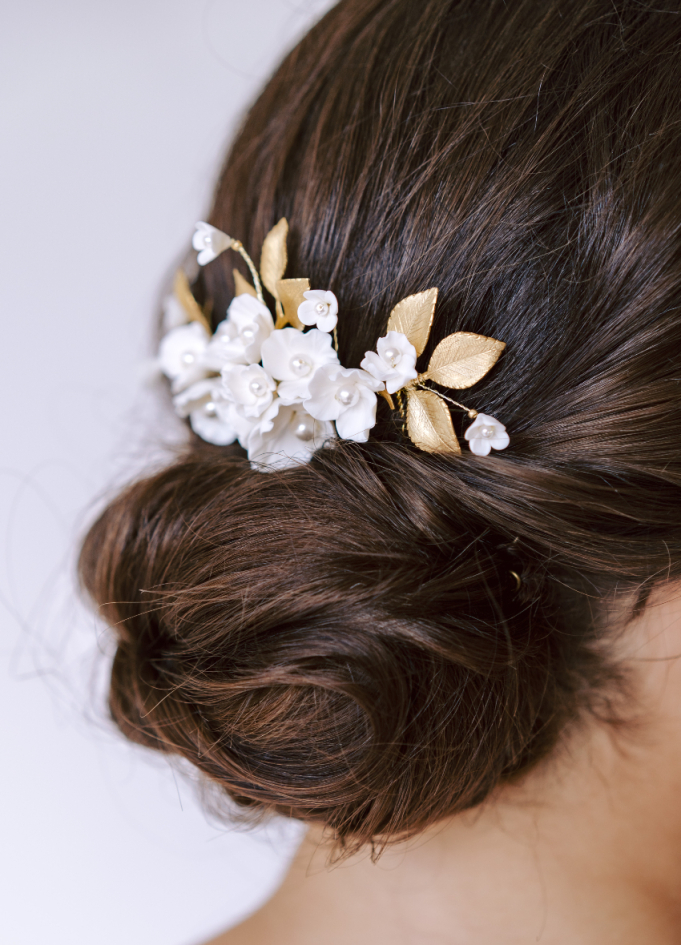 Peigne mariée "Lucia" avec fleurs...