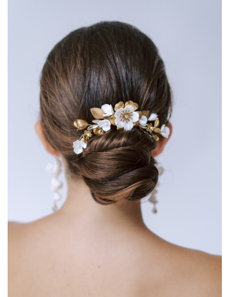 Peigne de mariée "Mia" avec fleurs, feuillages et strass
