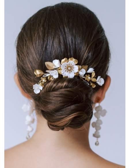 Peigne de mariée "Mia" avec fleurs, feuillages et strass