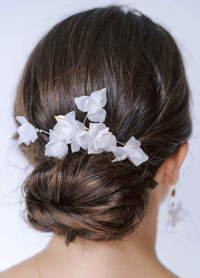 Peigne coiffure mariage "Léana" avec fleurs en soie