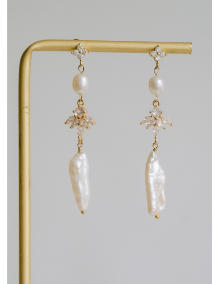 Boucles d'oreilles pendantes "Adèle" avec perles d'eau douce
