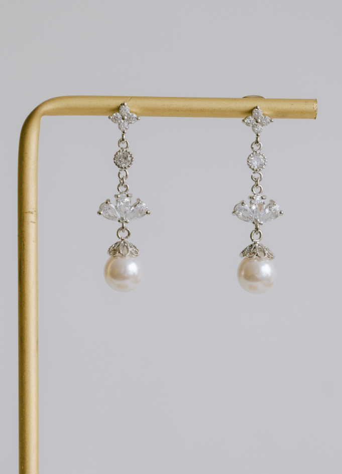 Boucles d'oreilles mariée "Mila" pendantes avec perles