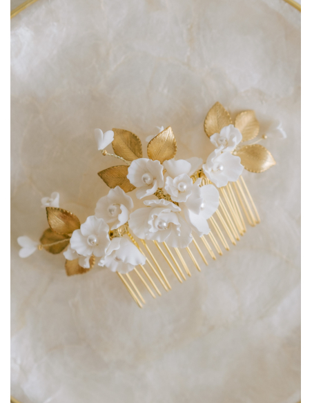 Peigne mariée "Lucia" avec fleurs aspect porcelaine