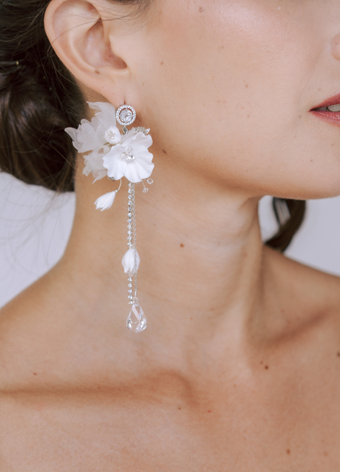 Boucles d'oreilles mariée "Chiara" avec fleurs et cristaux