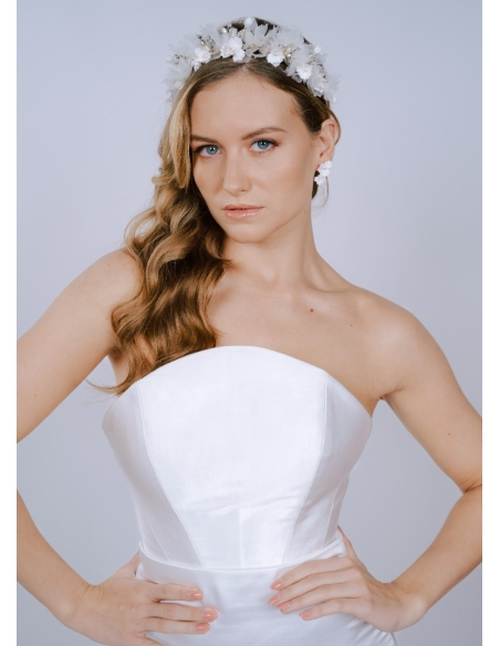 Couronne coiffure mariage "Flore" avec fleurs porcelaine et soie