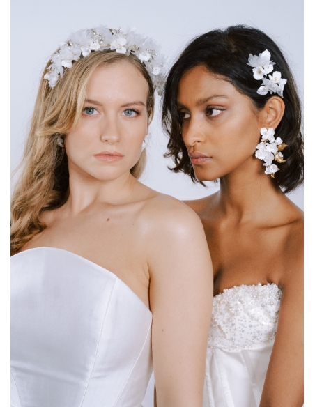Couronne coiffure mariage "Flore" avec fleurs porcelaine et soie