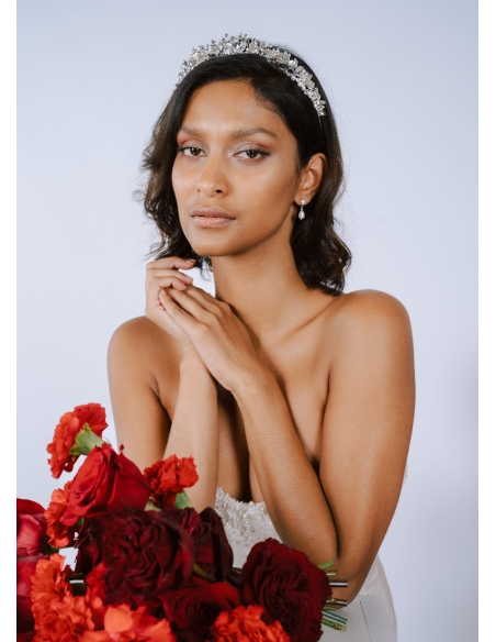 Boucles d'oreilles mariée "Lyana" petites et discrètes avec perles d'eau douce