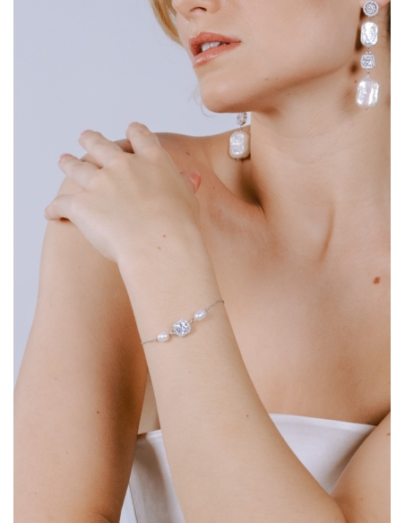 Bracelet mariage "Lya" avec sertis carré rétro et perles