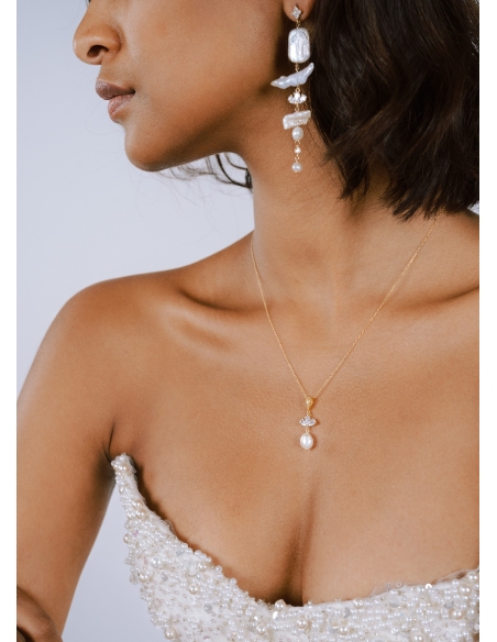 Boucles d'oreilles pendantes "Aïda" avec perles d'eau douce