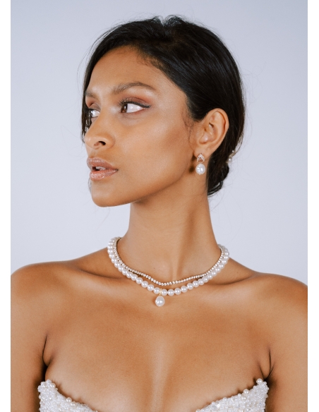 "Gina" Collier de perles nacrées avec pendentif et chaine cristal