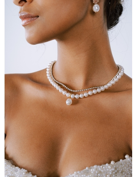 "Gina" Collier de perles nacrées avec pendentif et chaine cristal