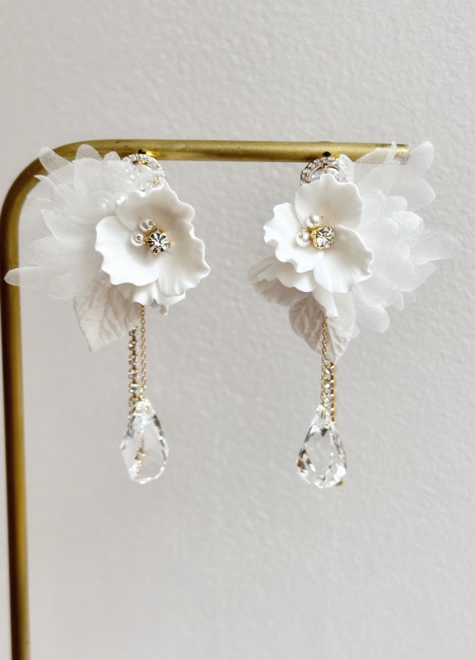 Boucles d'oreilles mariée "Florella" avec fleurs et cristaux