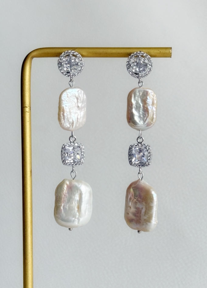 Boucles d'oreilles "Lya" moderne et chic Boucles d'oreilles "Lya" moderne et chic