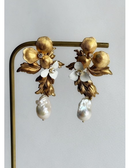 Boucles d'oreilles mariée "Fanchon" avec perles eau douce et fleurs