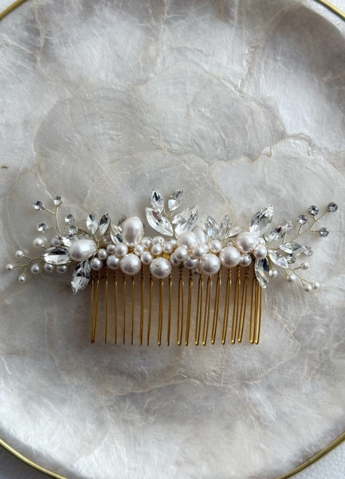 Peigne de mariée "Ellie" avec perles...