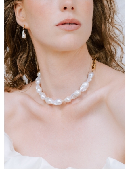 "Brune" Collier mariage choker moderne avec perles d'eau douce baroques