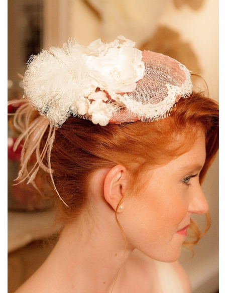 Bibi mariée XXL "Marie-Louise" avec fleurs, dentelle et plumes