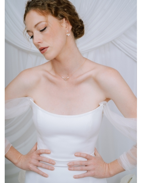 "Cassandre" Collier de mariée avec pendentif et dos en cristal