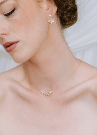 "Cassandre" Collier de mariée avec pendentif et dos en... 2