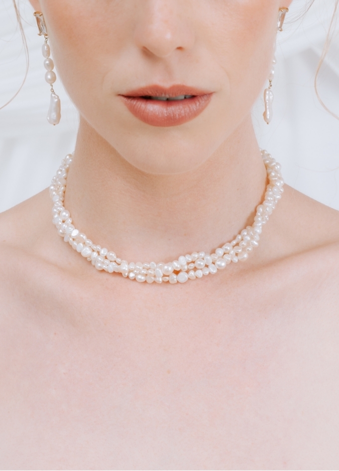 "Faustine" Collier choker en perles...
