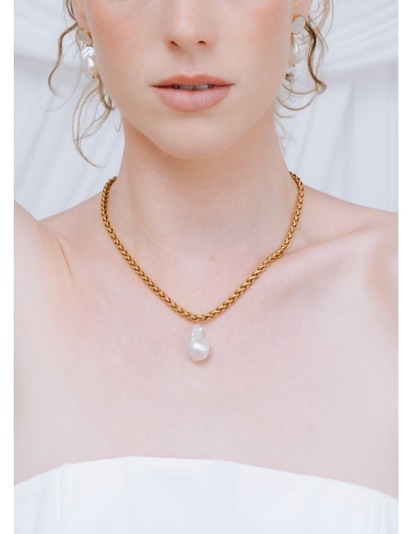 "Cloé" collier de mariée moderne avec perle eau douce baroque