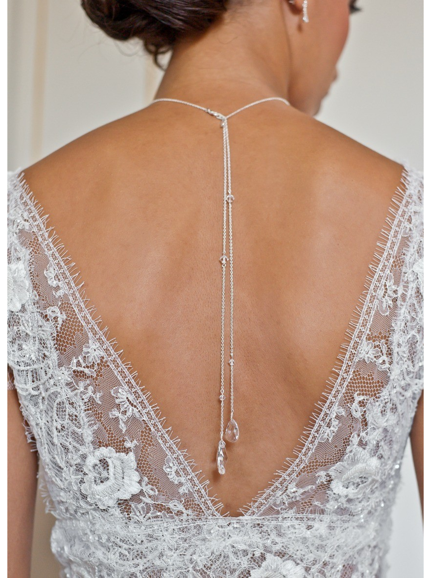 Louna Collier De Mariée Avec Long Bijou Robe Dos Nu So Hélo