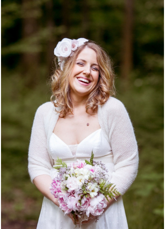 Douce et grande étole ivoire crème pour mariée 