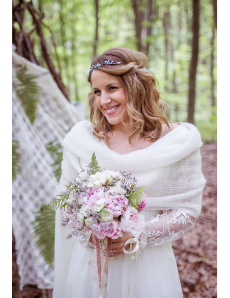 Douce et grande étole ivoire crème pour mariée 