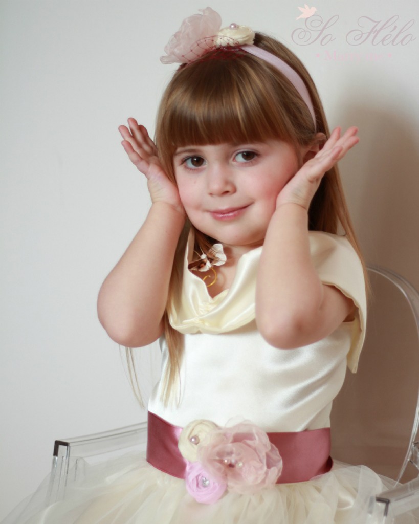 headband enfant pour mariage avec voilette et ceinture pour robe de cortège