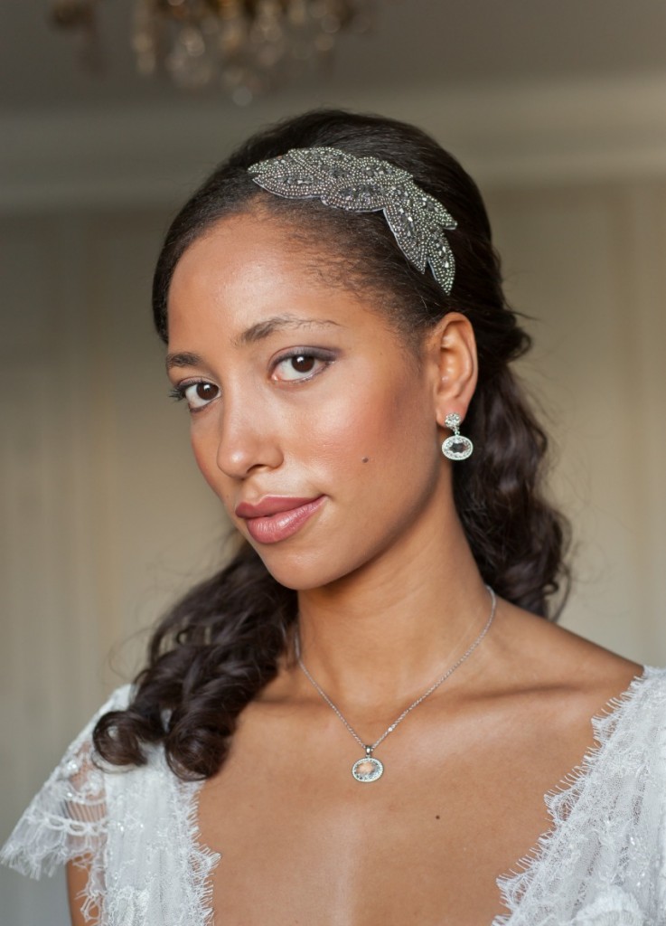 bijou-de-tête-motif-art-déco-mariage-collier-cabochon-oval