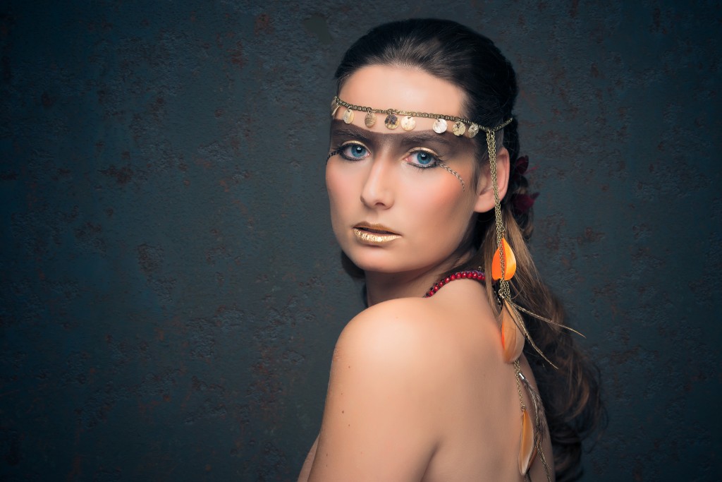 Axelle B. collection haute coiffure 2015 headband sequin esprit indien avec plumes